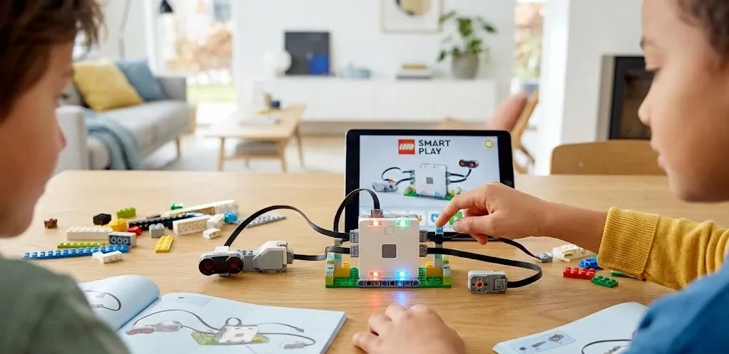 LEGO SMART Play: así transforma la icónica marca el juego físico con bloques inteligentes. Imagen: IA.